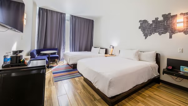 Breezy, Guest room, 2 Queen, Balcony